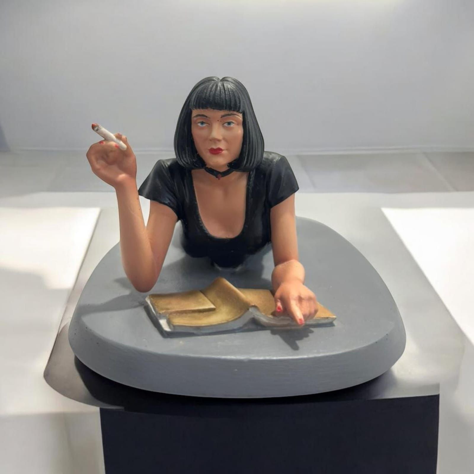 Pulp Fiction Girl Figurine