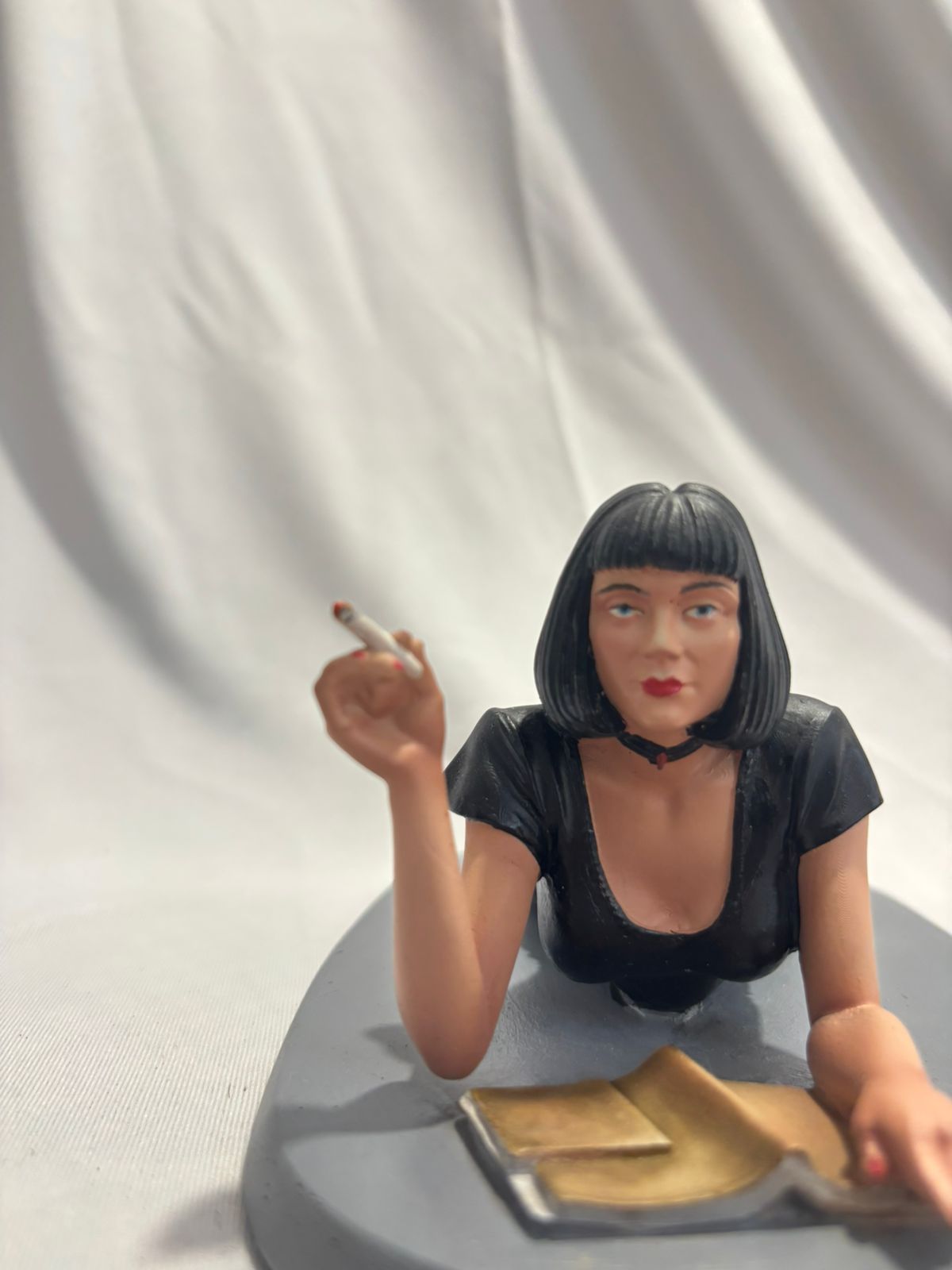 Pulp Fiction Girl Figurine