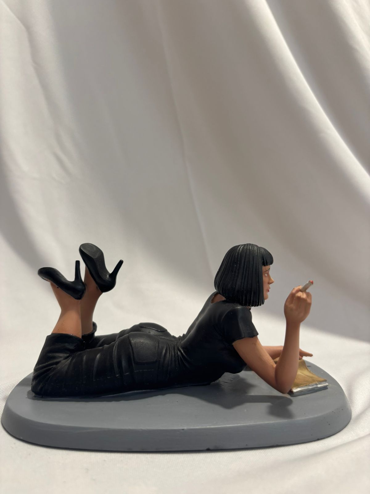 Pulp Fiction Girl Figurine