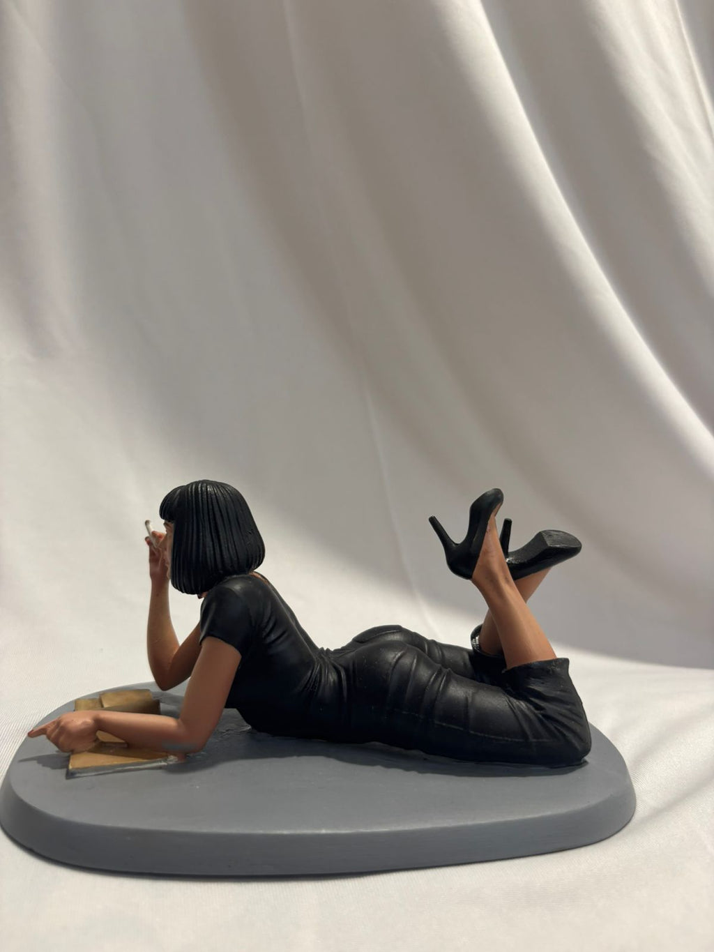 Pulp Fiction Girl Figurine