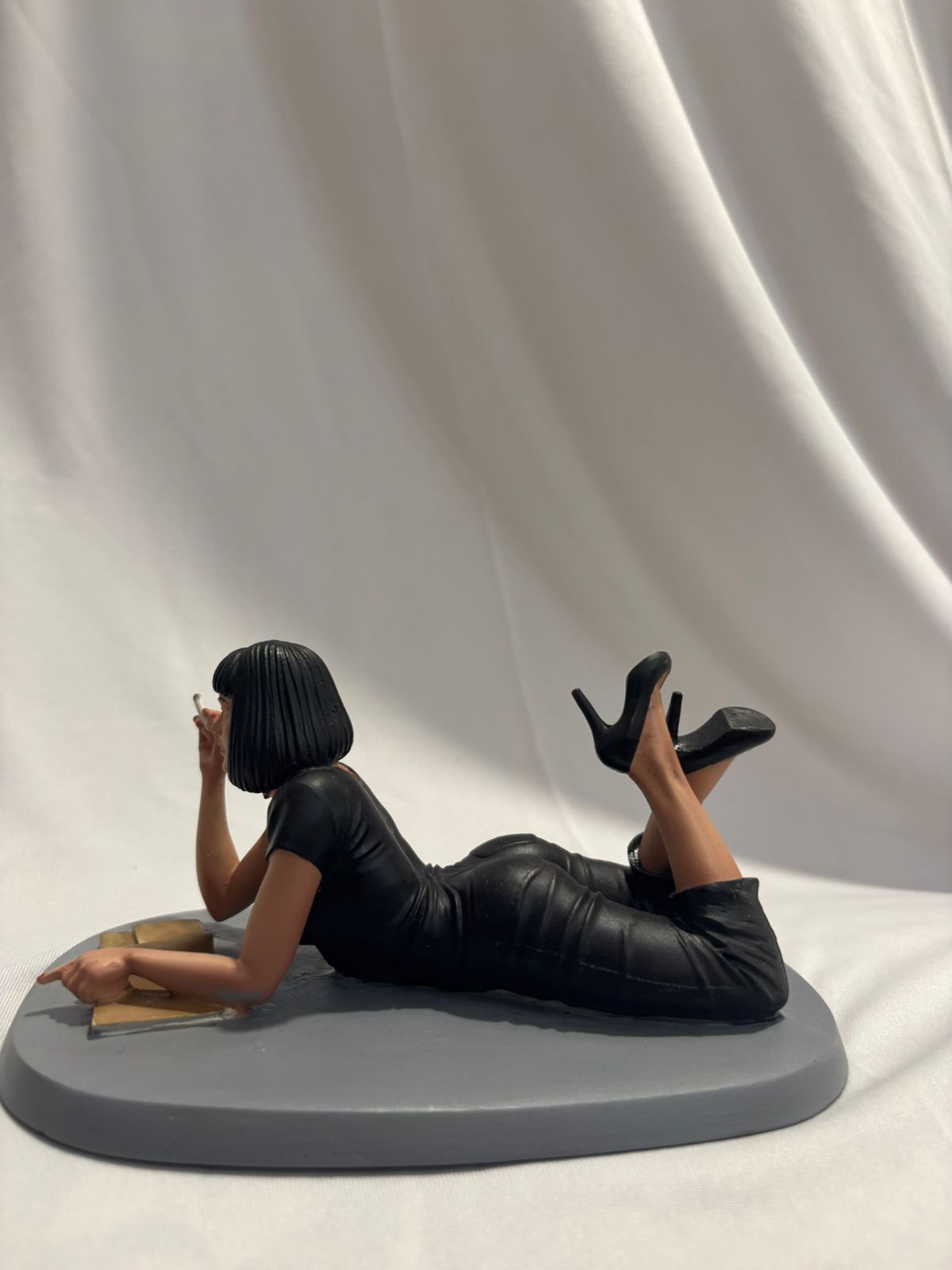 Pulp Fiction Girl Figurine