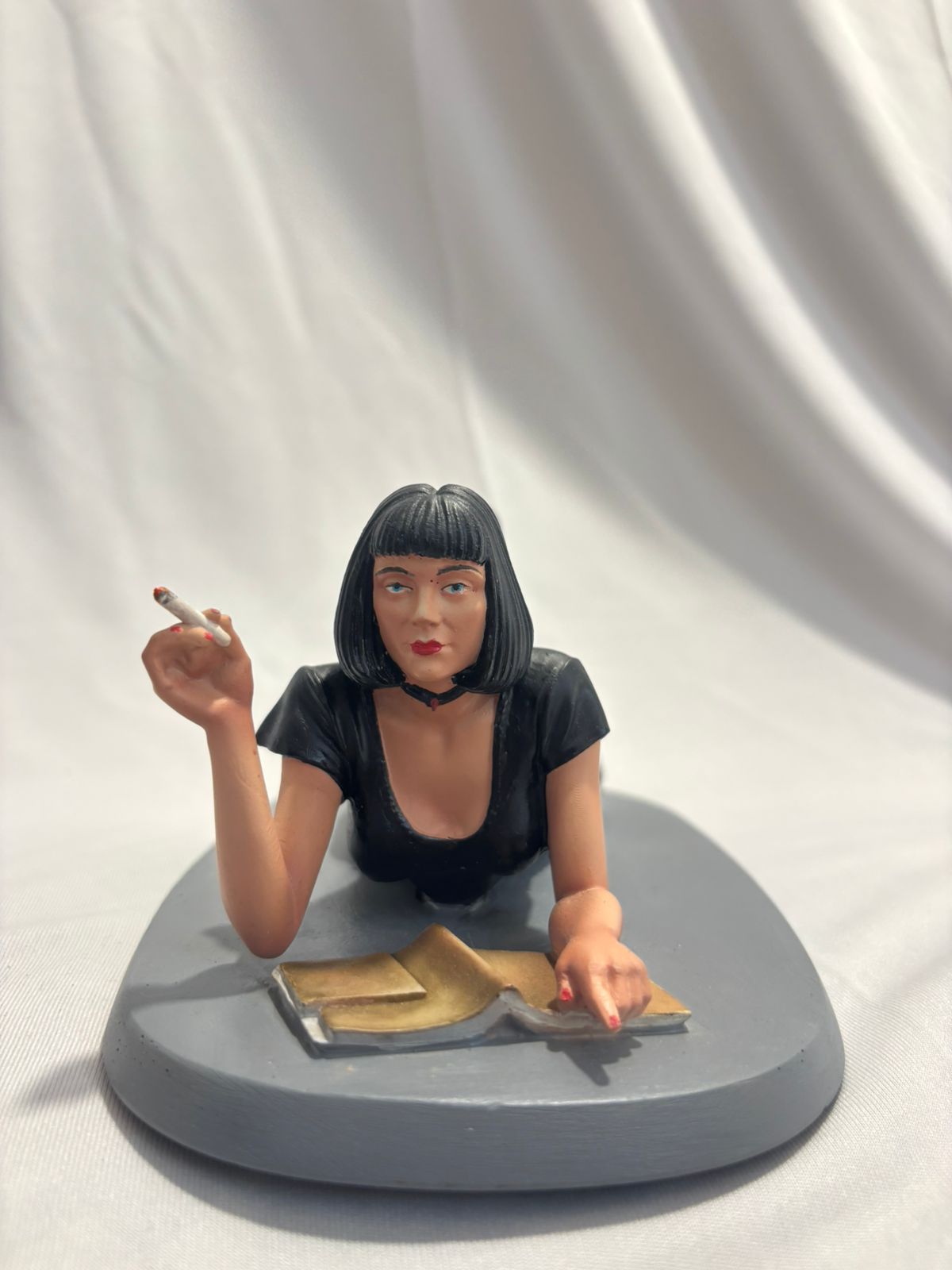 Pulp Fiction Girl Figurine