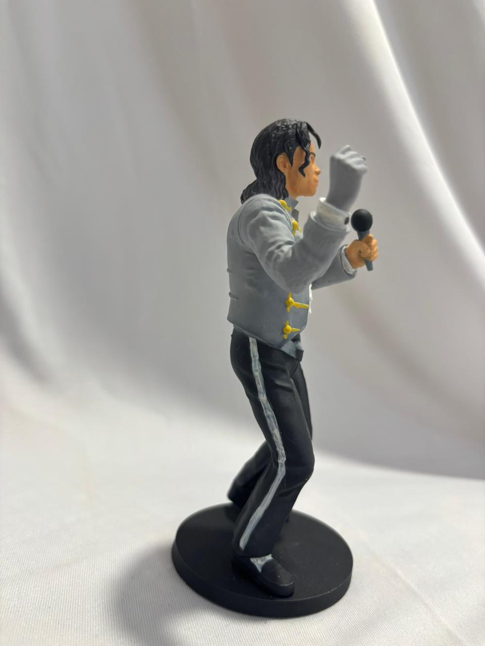 Pop Dancer Figurine