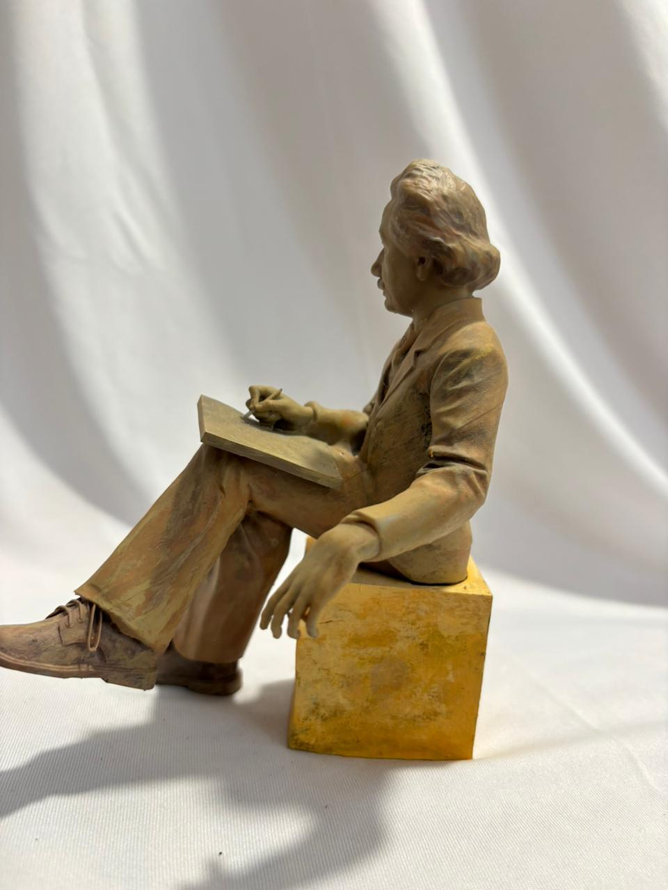 All time Genius Figurine